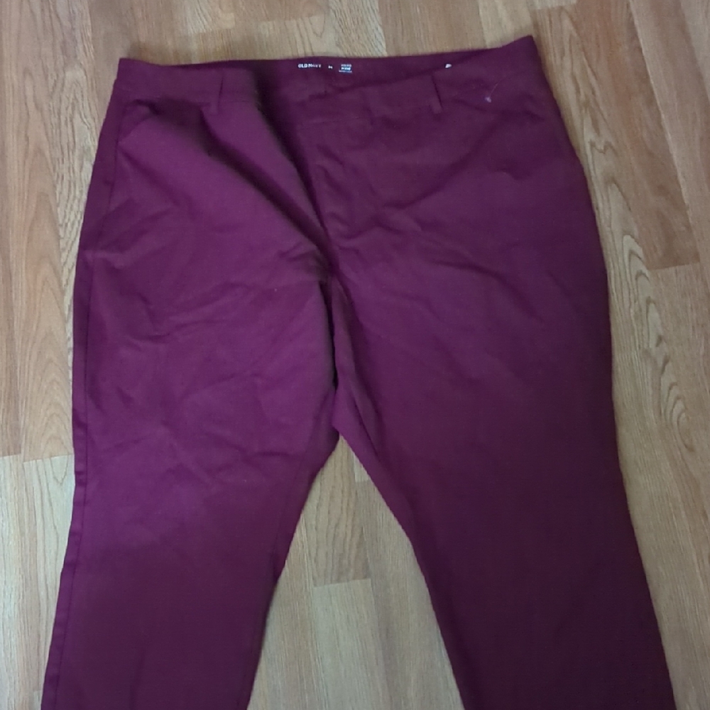 Old Navy Women's  Maroon Dark  Chinos